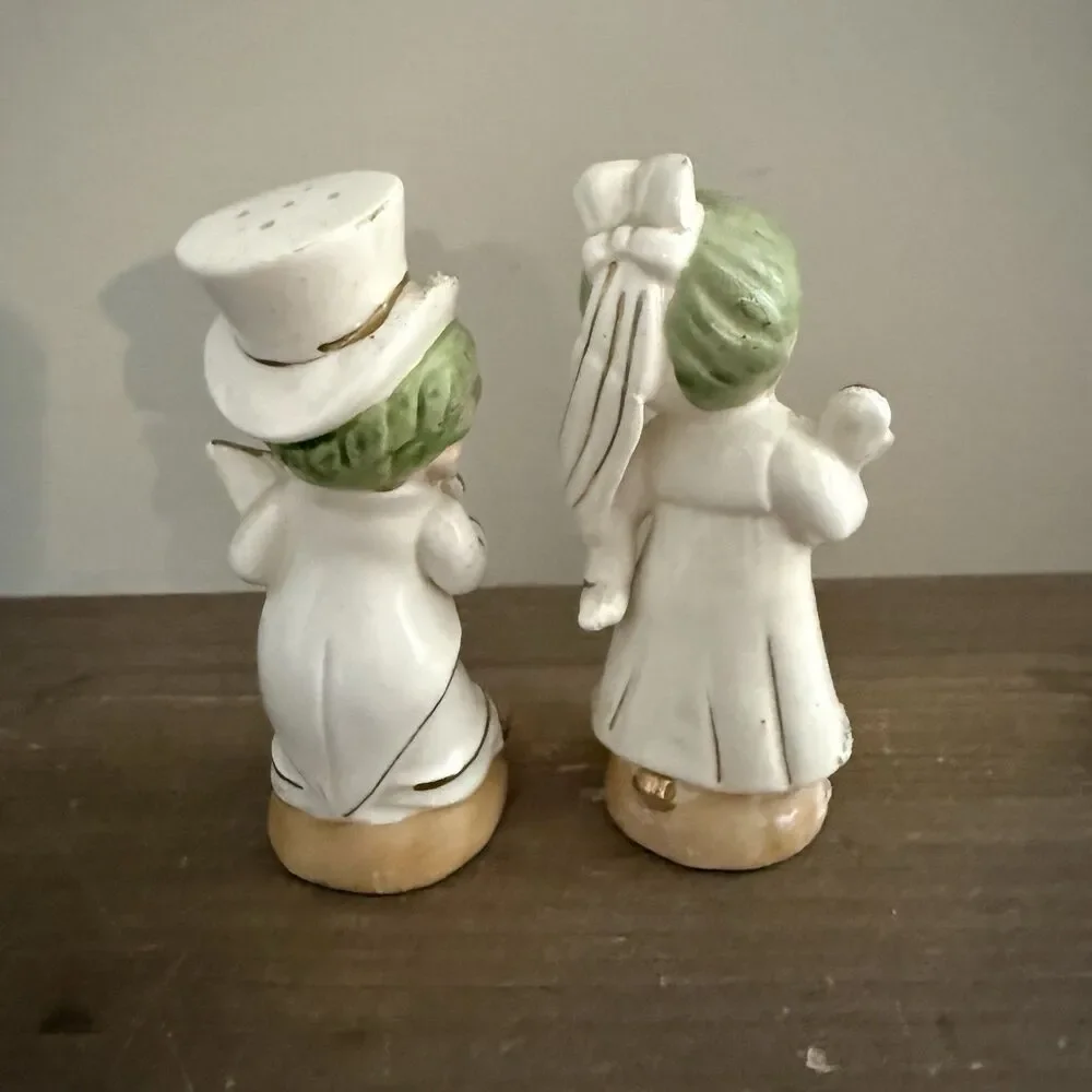Vintage Bride and Groom Couple Salt & Pepper Shakers Green Japan Wood Stoppers